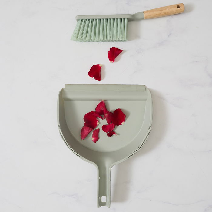 Cepillo y Recogedor Bambú Polipropileno