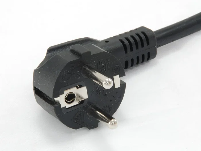 Equip 333304 Regleta de mesa pop-up con interruptor - 3 tomas AC Tipo F + 2 puertos USB, aluminio, 3500W, cable 1.8m, vertical Equip 333304 Regleta de mesa pop-up con interruptor - 3 tomas AC Tipo F + 2 puertos USB, aluminio, 3500W, cable 1.8m, vertical