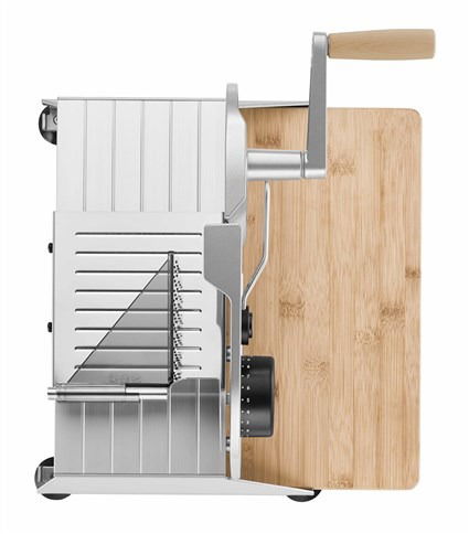 Ritter PIATTO-5 Cortafiambres Manual con Hoja Dentada de 17 cm y Tabla de Bambú FSC, Acabado Plateado Metálico