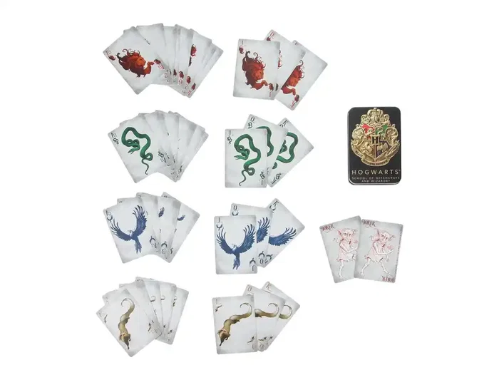 Wondee Barajas de Cartas Harry Potter Poker de Hogwarts con 54 Cartas Inspiradas en las 4 Casas Gryffindor, Hufflepuff, Ravenclaw, Slytherin en Lata Metálica Wondee Barajas de Cartas Harry Potter Poker de Hogwarts con 54 Cartas Inspiradas en las 4 Casas Gryffindor, Hufflepuff, Ravenclaw, Slytherin en Lata Metálica