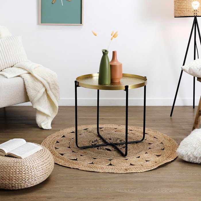 Home Deco Factory Mesa Auxiliar Mirage Metal Hierro Bandeja Dorada Martillada Patas Negras Plegable Diámetro 50 cm Alto 45 cm