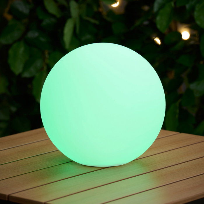 Outfit Lámpara Solar Esférica de Exterior, Diámetro 18 cm, Panel Policristalino, LED Blanco Cálido y RGB, Batería Recargable