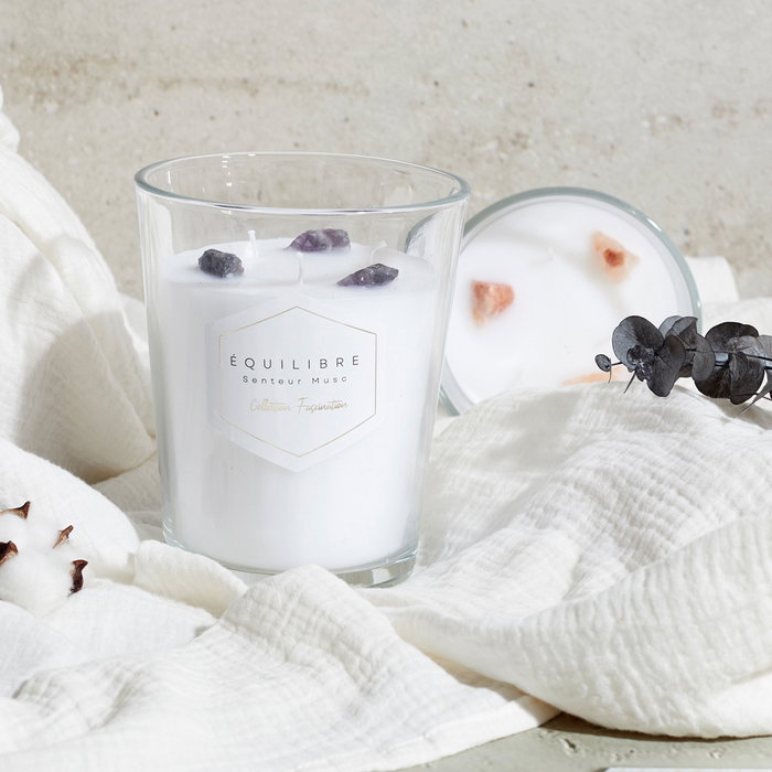 Home Deco Factory Vela Perfumada con Piedras Decorativas para Meditación, 16 cm de Altura, 13 cm Diámetro, 630 g de Cera de Parafina, Combustión 60h