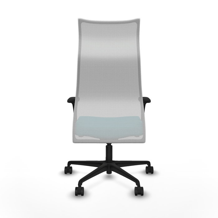 Sillón Albacete con mecanismo Sincro tapizada con Tela color Turquesa y malla color Blanco. Equipado con Base nailon negra, Brazos 1D y Ruedas 65mm nailon