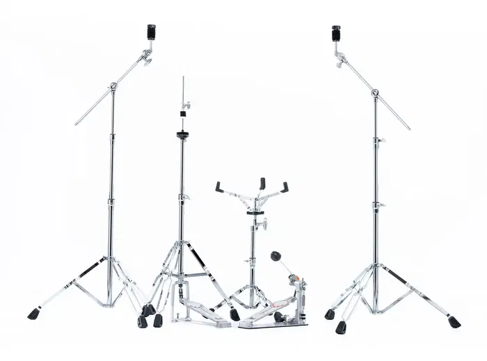 Pearl Pack De Herrajes Serie 834 Incluye: Pedal Bombo P-930, Soporte Caja S-830, Soporte Hi Hat H-830, Dos Soportes Plato BC.830