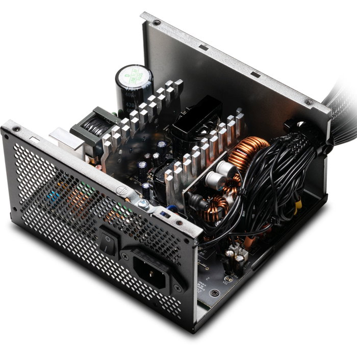 XPG PYLON 750W 80 PLUS Bronze ATX Negra
