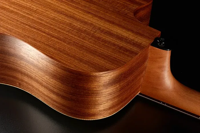 LAG Guitarra Acústica Dreadnought Cutaway Tramontane 70 Natural - Acabado Satinado
