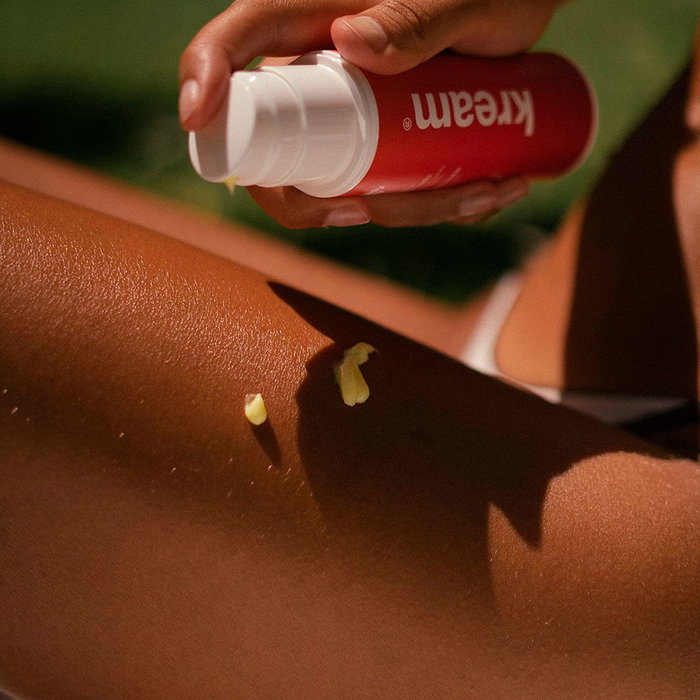 KREAM BLOODY MARY Activador de Bronceado para Piel 150 ml - Acelera Melanina, Bronceado Rápido Intenso y Duradero, Exfoliante y Regenerador con Complejo Probiótico KREAM BLOODY MARY Activador de Bronceado para Piel 150 ml - Acelera Melanina, Bronceado Rápido Intenso y Duradero, Exfoliante y Regenerador con Complejo Probiótico