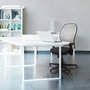 PIQUERAS Y CRESPO Silla de oficina Jorquera con mecanismo Sincro/Traslack, Azul y Blanco