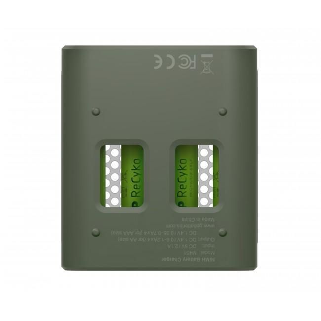 GP M451 Cargador Rápido para 4 Pilas AAA NiMH 950mAh, Incluye 4 Pilas GP M451 Cargador Rápido para 4 Pilas AAA NiMH 950mAh, Incluye 4 Pilas