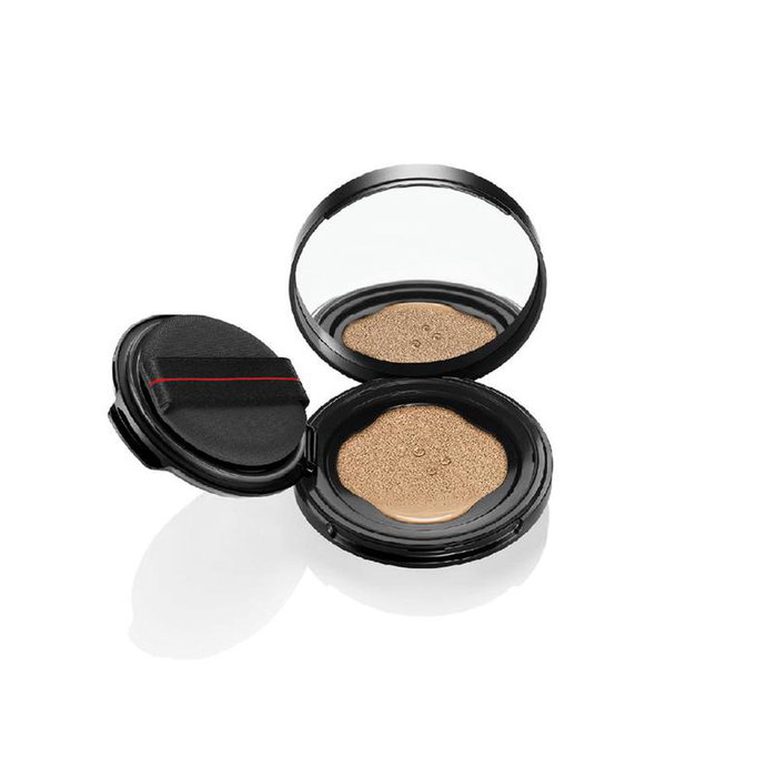 Shiseido Synchro Skin Self Refreshing Cushion Compact 220 Shiseido Synchro Skin Self Refreshing Cushion Compact 220