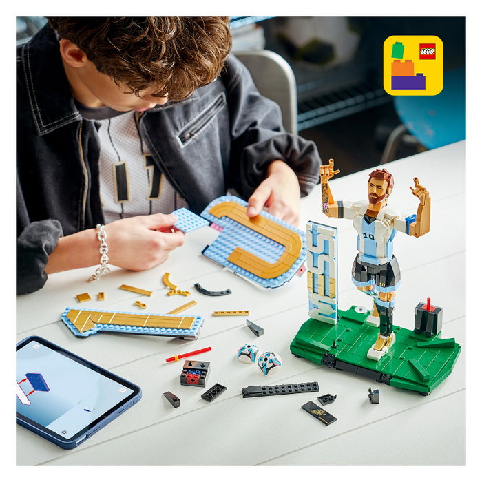 LEGO Lionel Messi: Leyenda del Fútbol 43015