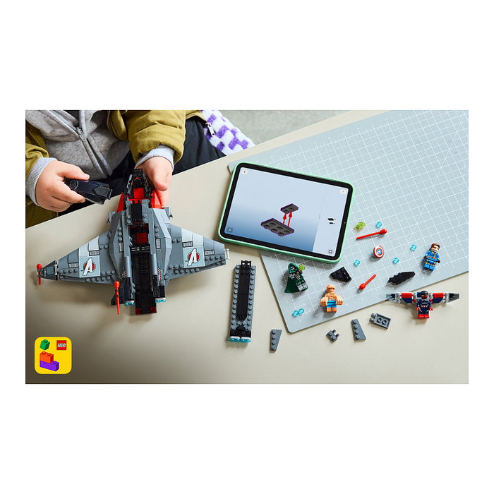 LEGO Marvel Avengers: Doomsday Quinjet 76347