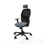 Silla de oficina Alfera con mecanismo Sincro tapizada con Tela color Gris y malla color Negro. Equipada con lumbar 1D, Brazos 1D, Cabecero 2D y Ruedas 65mm nailon