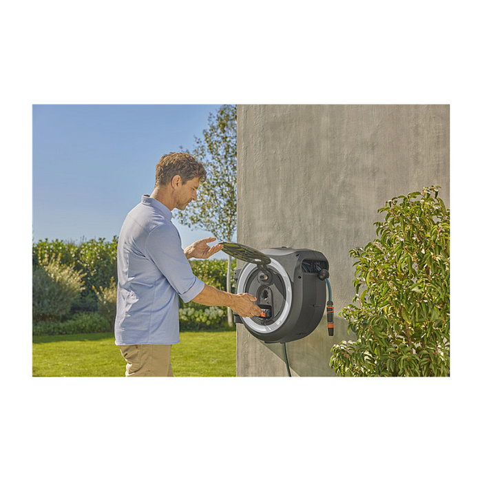 GARDENA Battery Wall Hose Box PowerRoll XL 18V Set 35 m GARDENA Battery Wall Hose Box PowerRoll XL 18V Set 35 m