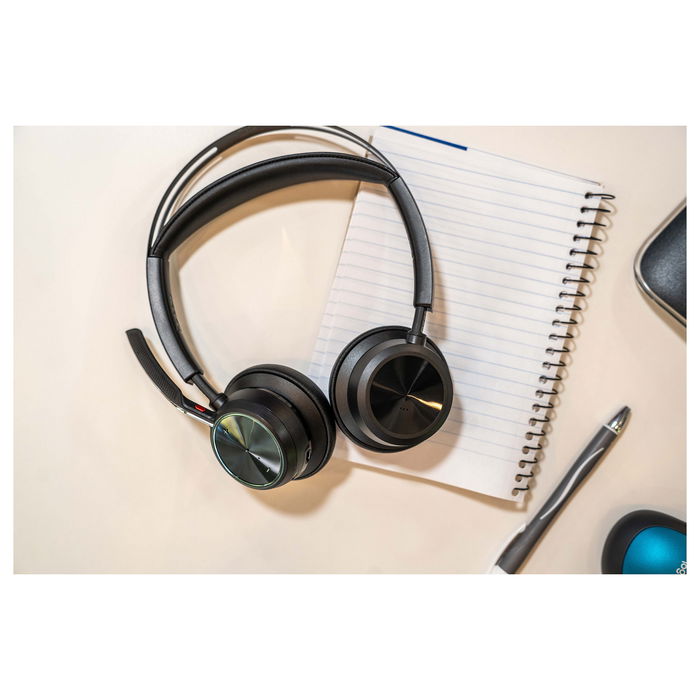 Plantronics/Poly Voyager Focus 2 Auricular con Base de Carga, Negro - 9T9J5AA#AC3