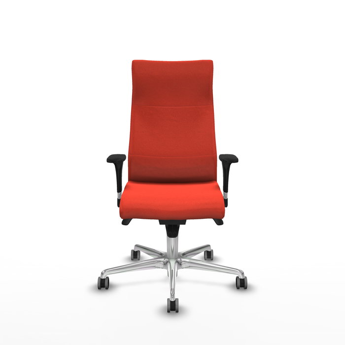 Sillón Albacete con mecanismo Sincro tapizada con Tela color Naranja oscuro. Equipado con Base aluminio, Brazos 1D y Ruedas 65 mm parqué