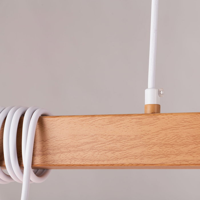 Indaiatuba Lámpara Colgante de Metal y Madera Indaiatuba Lámpara Colgante de Metal y Madera