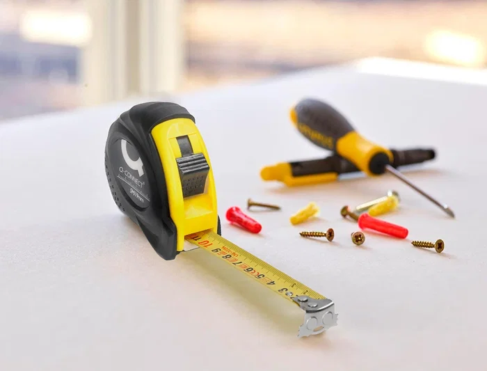 Q-connect Flexómetro con Freno y Material Antichoque, Ancho 19 mm, Longitud 5 m