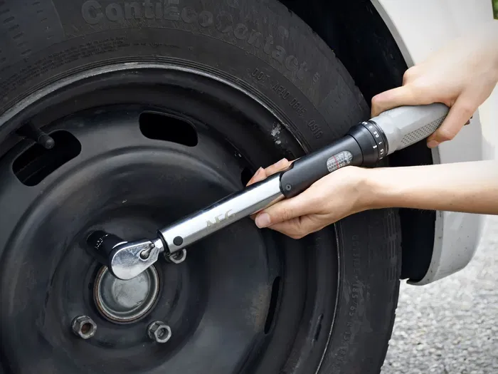 AEG Llave dinamométrica 119Nm Acero al cromo vanadio con visualización directa del par seleccionado y bloqueo