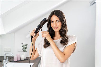 Beurer Plancha de Cabello HS-100 con Función Iónica, Calentamiento Rápido 12s, para Alisar y Ondular, Estilo Profesional