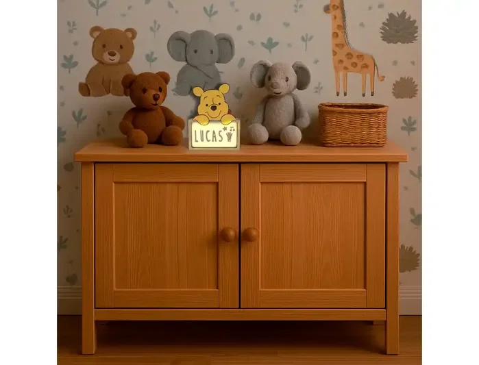 Wondee Lámpara de noche de madera personalizable Winnie the Pooh