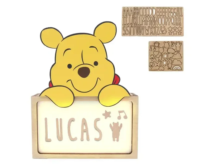 Wondee Lámpara de noche de madera personalizable Winnie the Pooh