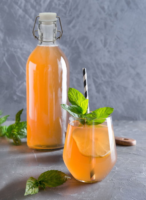 La Mediterranea Botella de Vidrio con Tapón Clásico, 1 Litro, Pack de 24 Unidades La Mediterranea Botella de Vidrio con Tapón Clásico, 1 Litro, Pack de 24 Unidades