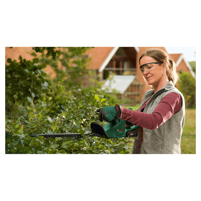 Bosch EASYHEDGECUT 18V-52-13 Cortasetos a Batería 18V 52cm con Hoja de Corte Láser y Batería Incluida