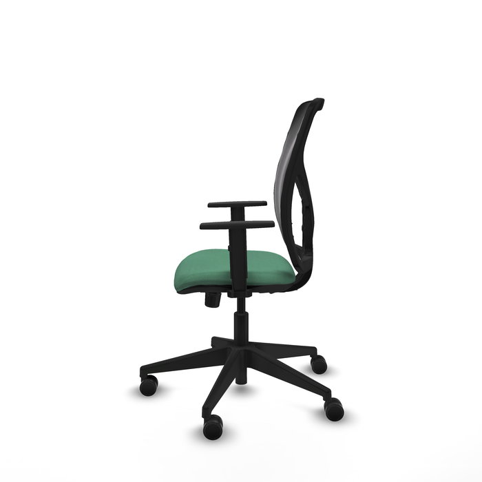 Silla de oficina Motilla con mecanismo Sincro tapizada con Tela color Verde esmeralda y malla color negra. Equipada con lumbar 1D, Brazos 1D y Ruedas 65mm nailon