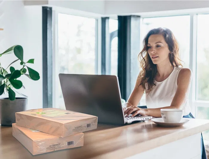 Q-connect Papel Color DIN A4 80gr Crema, Paquete de 500 Hojas