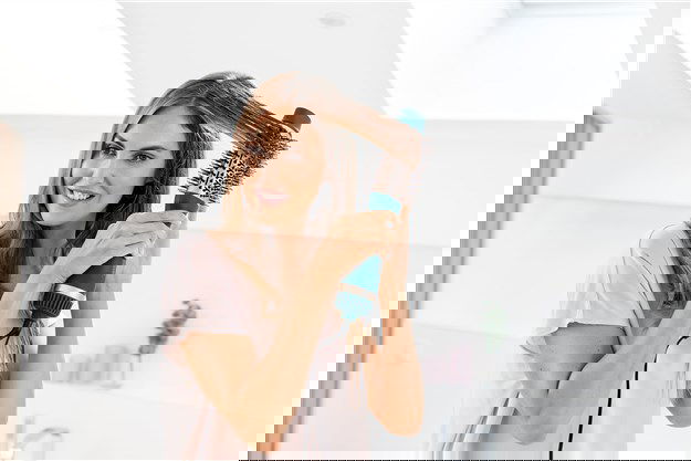 Beurer HC-45 Cepillo de Aire Caliente 2 en 1 para Volumen, Dar Forma y Peinar con Protección de Queratina y Cerámica