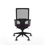 Silla de oficina Horna con mecanismo Sincro tapizada con Similpiel color Morado y malla color Gris. Equipada con lumbar 1D, Brazos 1D y Ruedas 65 mm parqué