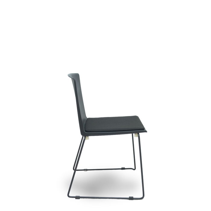 Silla Piqueras Y Crespo Opti523 Confidente Chasis Negro Asiento Y Respaldo Tapizados Negro