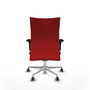 Silla Albacete confidente con mecanismo Sincro tapizada con Similpiel color Rojo. Equipada con Base aluminio, Brazos 1D y Ruedas 65 mm parqué