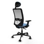 Silla de oficina Zulema con mecanismo Sincro tapizada con Tela color Azul cielo y malla color Blanco. Equipada con lumbar 1D, Brazos 2D, Cabecero Fijo y Ruedas 65mm nailon