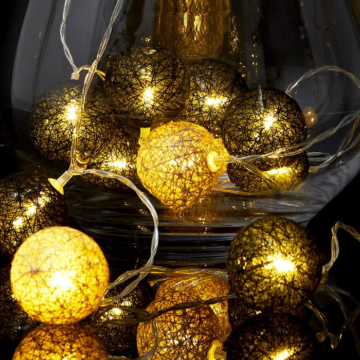 Home Deco Factory Guirnalda Luz 15 Led Negro y Dorado, Conexión Usb, Ideal para Decoración