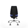 Silla de oficina Elche con mecanismo Asincro tapizada con Tela color Azul claro. Equipada con Base cromada, Sin brazos y Ruedas 65 mm parqué