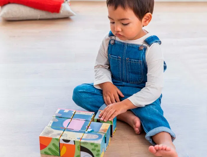 Goula Puzle Cubos de Cartón Animales de la Selva 6 Escenas Diferentes 9 Piezas