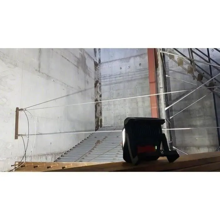 Bosch Professional GLI 18V-4000 C Lámpara Inalámbrica 0601446800 solo cartón