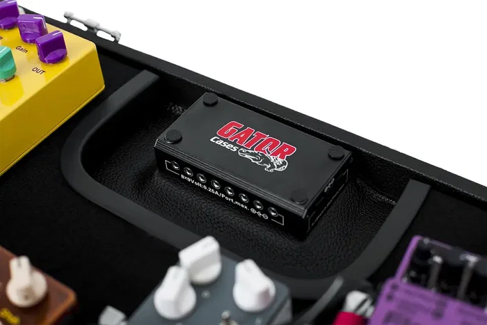 Gator Gig-Box Jr. Estuche de madera para pedalera y soporte de guitarra Negro