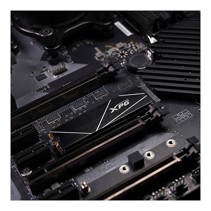 ADATA S70 Blade M.2 4TB PCI-E NVMe Gen4 SSD Velocidad Lectura 7400MB/s