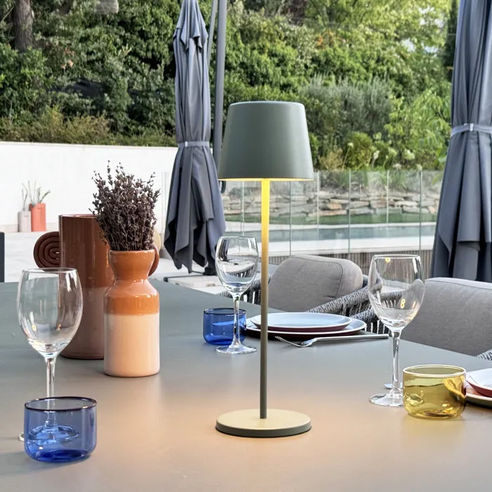 Lumisky Lámpara de Mesa Inalámbrica LED Kelly Olive - Aluminio Verde, Blanco Regulable y Recargable - 38 cm de Alto - LUM3760093548779