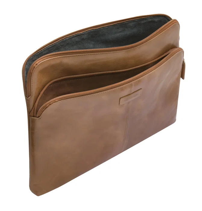 Dbramante1928 Funda Skagen Pro+ 33 cm (13") para MacBook Pro/Air 13" - Cuero de Grano Entero, Color Bronceado, 316 g, Resistente a Impactos