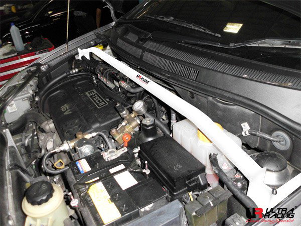 Ultra Racing Refuerzo de Chasis 2-Puntos Delantero Superior URTW2-998 para Chevrolet Aveo | Aumenta Rigidez y Precisión en la Dirección Ultra Racing Refuerzo de Chasis 2-Puntos Delantero Superior URTW2-998 para Chevrolet Aveo | Aumenta Rigidez y Precisión en la Dirección