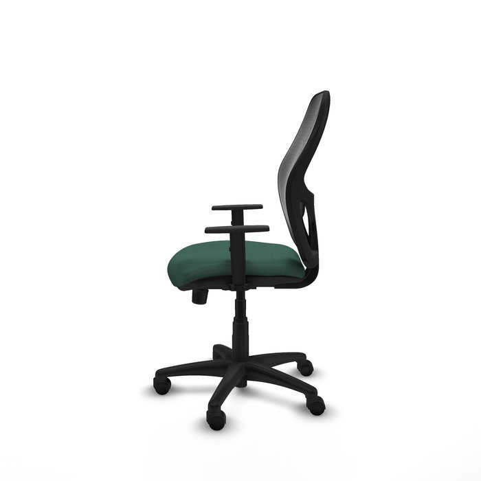 Silla de oficina Alocén con mecanismo Sincro tapizada con Tela color Verde botella y malla color Negro. Equipada con lumbar 1D, Brazos 1D y Ruedas de nailon 50 mm
