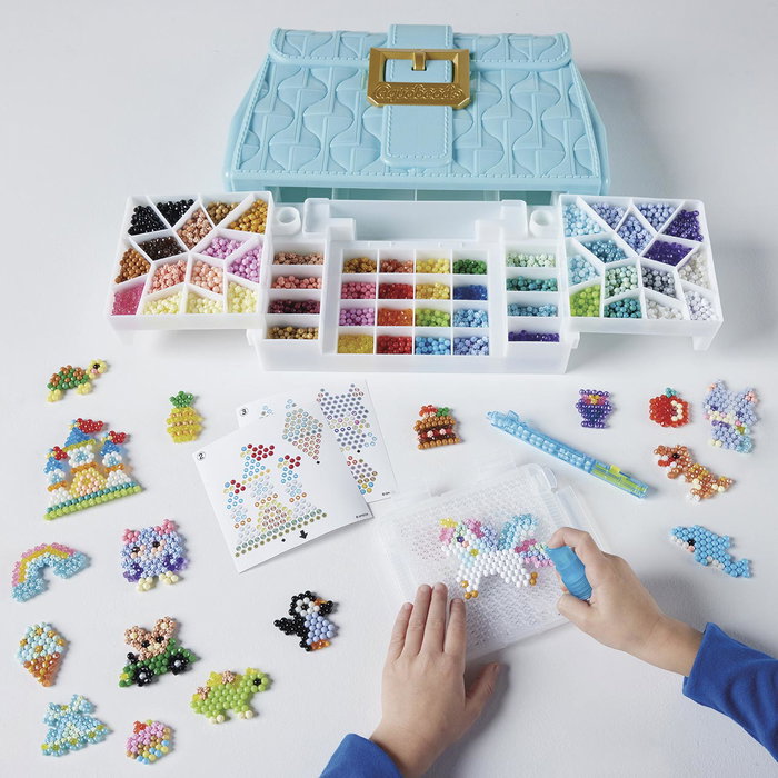 Epoch Aquabeds Maletín de Diseñadores con 900 Abalorios para Niños a partir de 4 Años