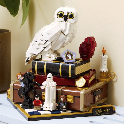 LEGO 76466 Harry Potter y la Piedra Filosofal - Edición Coleccionista Set de Exhibición para Adultos con Hedwig, Libros y Detalles Dorados
