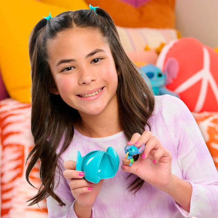 Just Play Cápsula con Figura Sorpresa Stitch Alimentación S3 46288