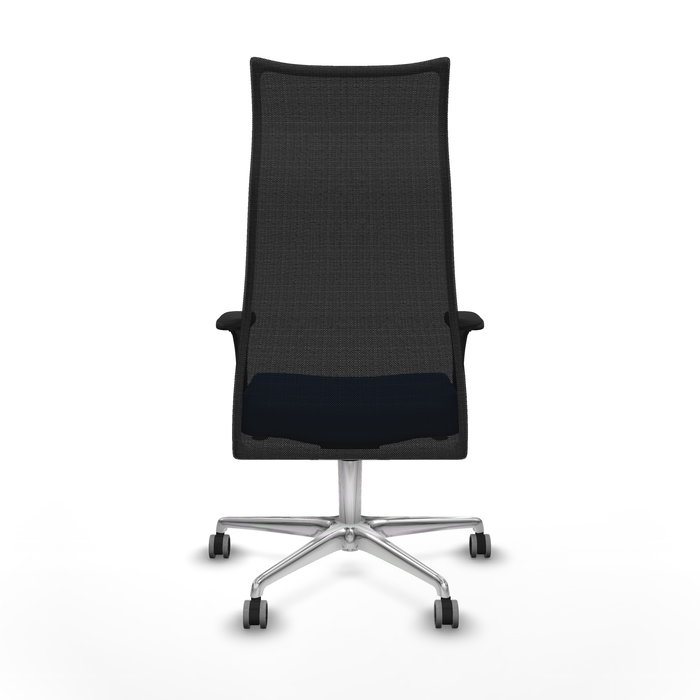 Sillón Albacete con mecanismo Sincro tapizada con Similpiel color Azul y malla color Negro. Equipado con Base aluminio, Brazos 1D y Ruedas 65 mm parqué